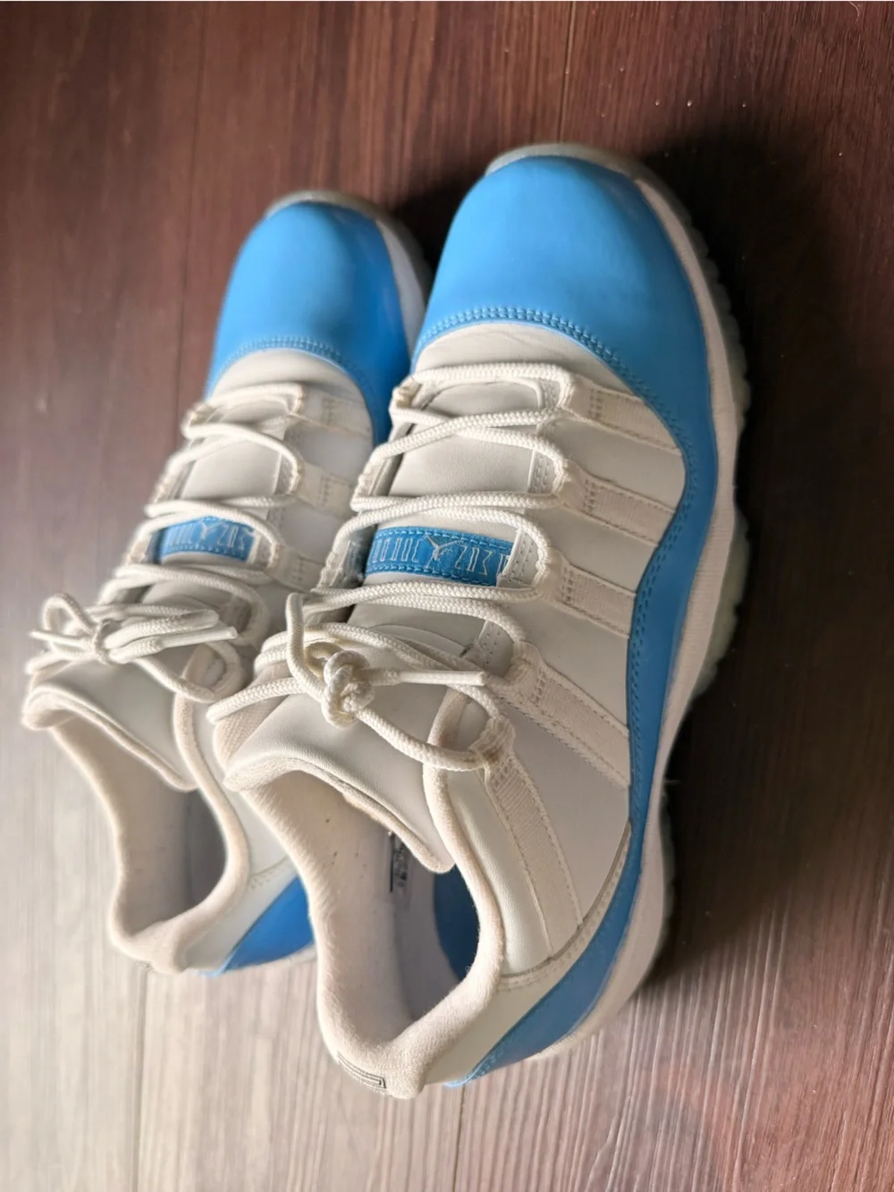 Jordan Kids Blue and Cream Low-Top Sneakers